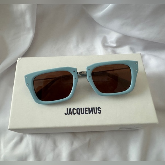 JACQUEMUS Les Lunettes Soli main image 4